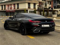 بي ام دبليو 8 الفئة